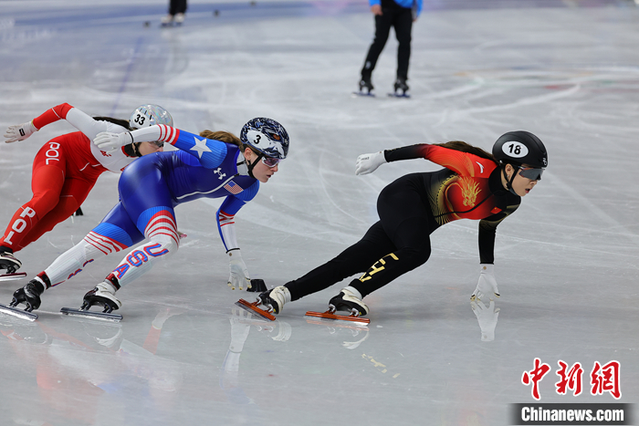 中国队三名选手在米兰冬奥短道速滑女子1000米预