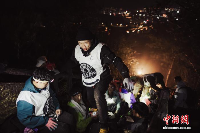 斯巴达勇士24小时飓风赛贵州丹寨开赛 100名勇士