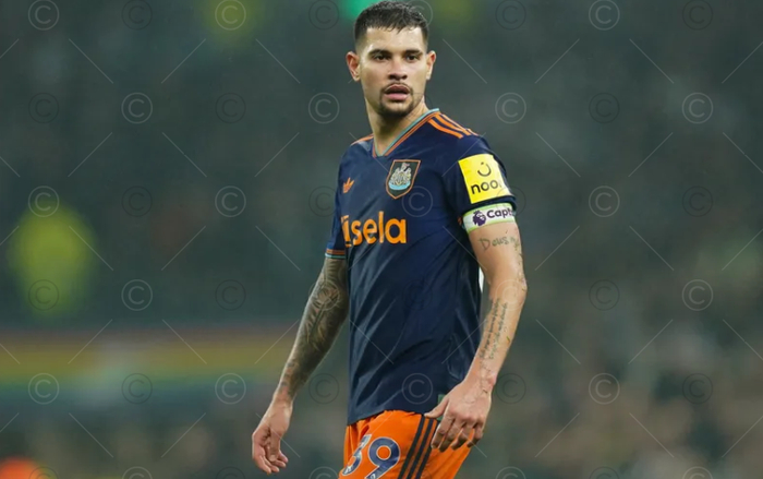 曼联争夺纽卡中场吉马良斯 面临皇马竞争