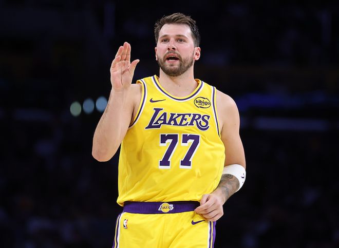 湖人逆转公牛登顶西部第三 雷霆大胜凯尔特人稳